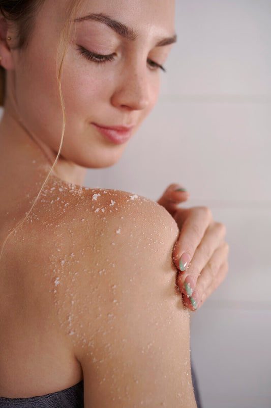Natuurlijke verzorgingsroutine met gezichtsverzorging, haarverzorging en body care van Magrada Organic Cosmetics
